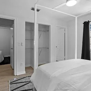 zebra-house-close-2-all-tampabay-has-to-offer.hotelstampa.org/